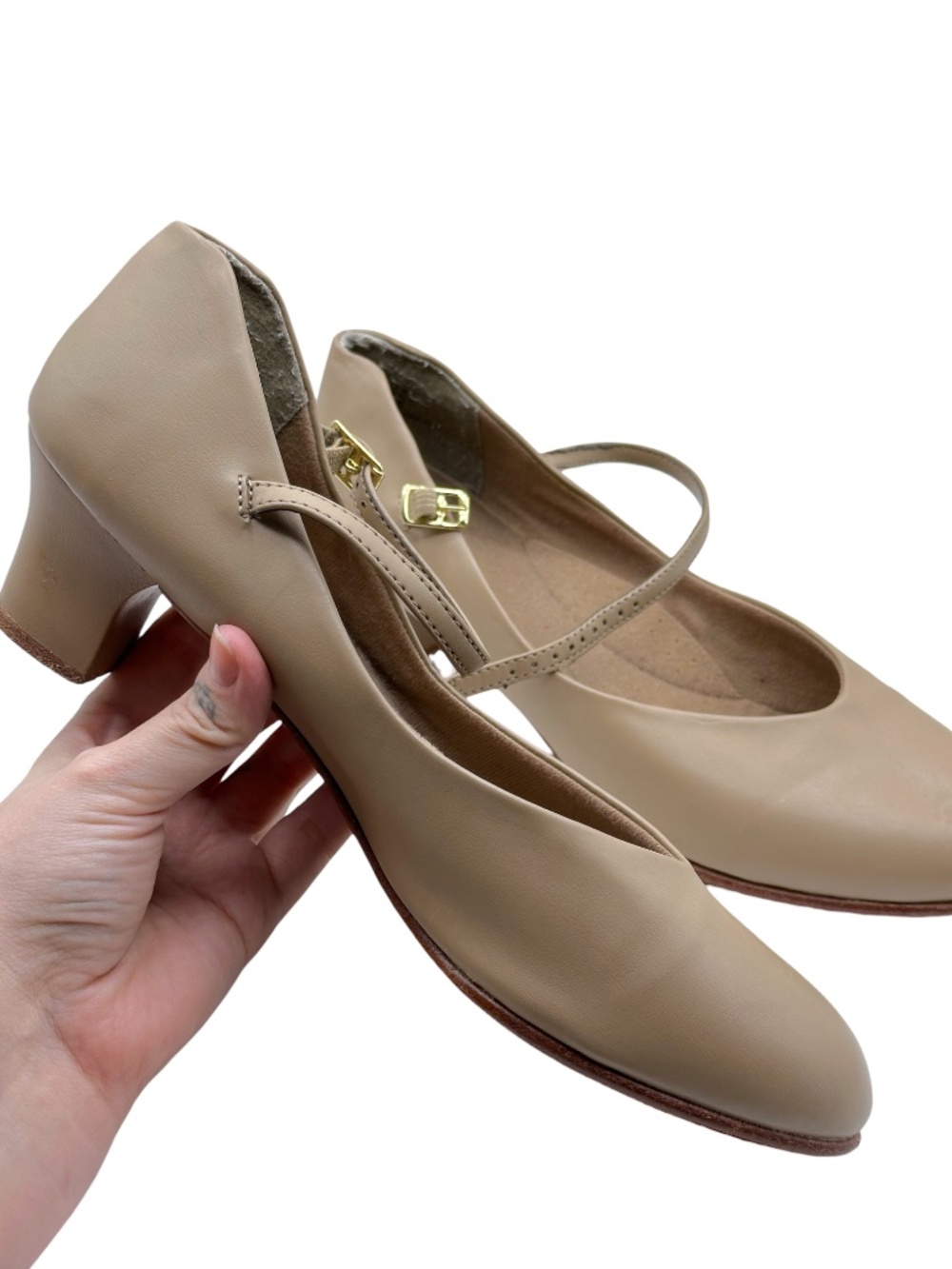 Capezio Jr. Footlight Rounded Toe Thin Strap Leather Character Dance Shoe Tan 10 - Picture 13 of 16